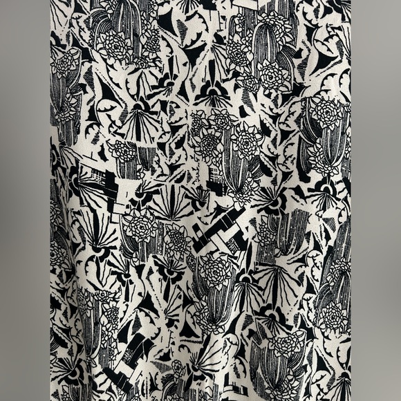 ASTR the Label Black White Collage Floral Print Surplice Blouse Top Size XS - Picture 7 of 12